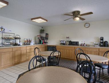 Motel Super 8 By Wyndham Urbandale/des Moines Area 3*